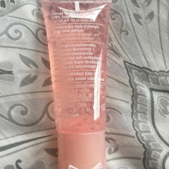 SOLD-Clinique Moisture Surge Hydrating Concentrate - Picture 3 of 4